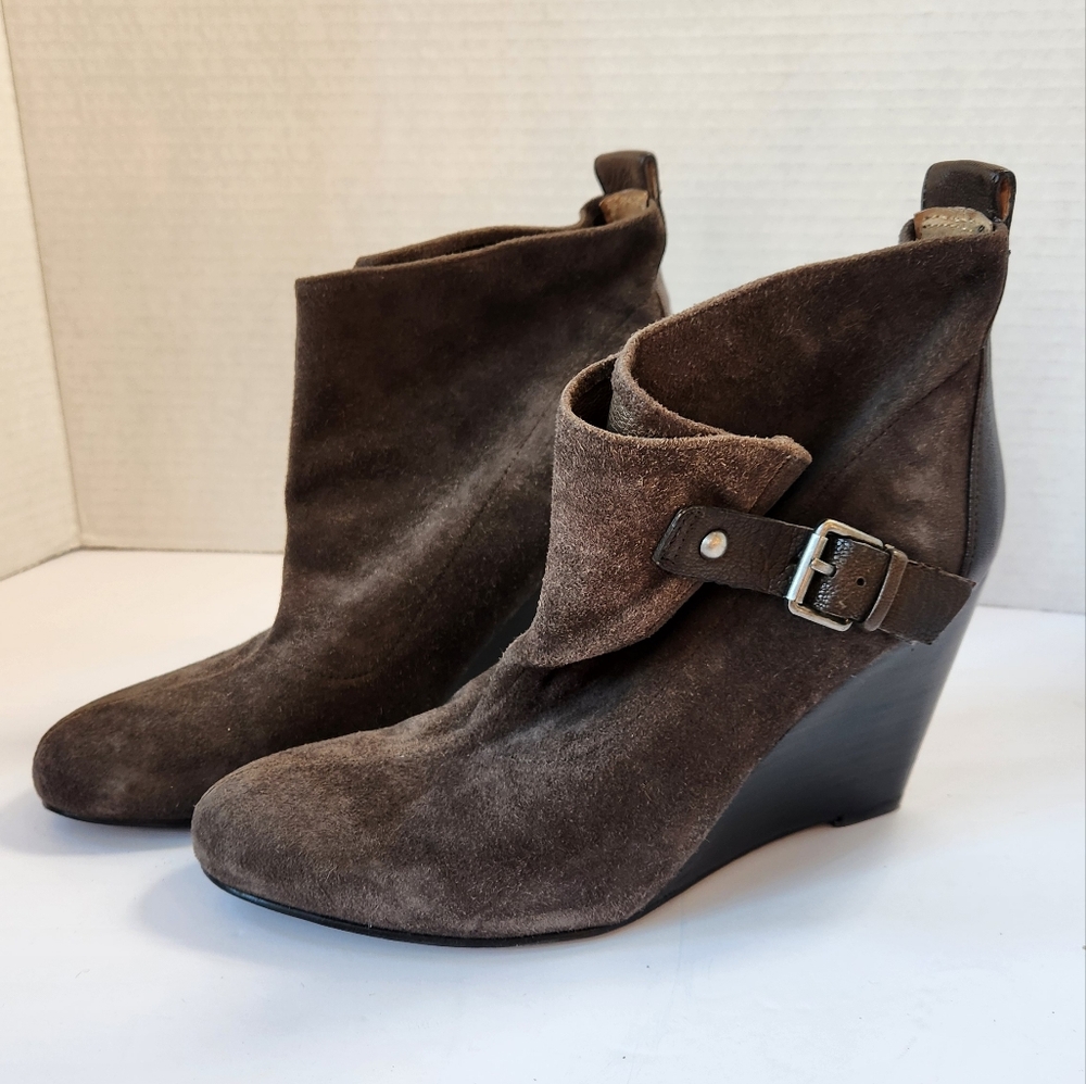 Nine West Brown Suede Wedge Ankle Boots Size 7